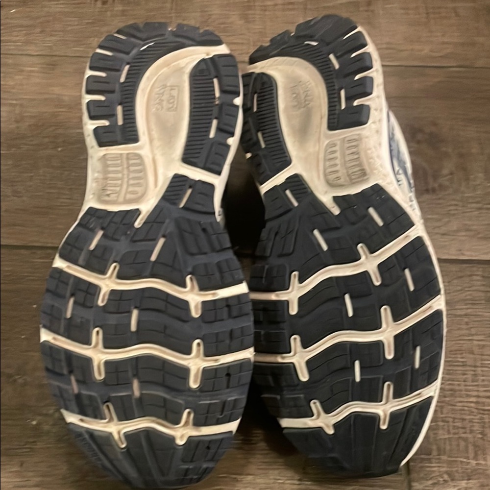 Brooks Ghost 13 Men’s size 11.  Slightly Worn. - Picture 5 of 7